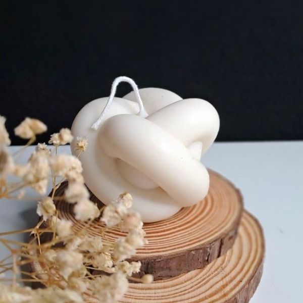 Knot Candle