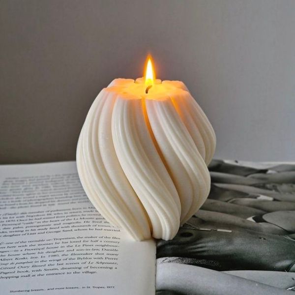 Twirl Candle